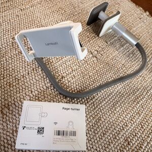 Kindle holder + page turner